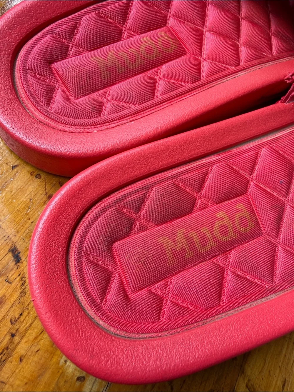 Red slides - Picture 3 of 8